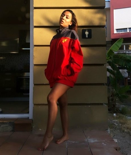 Nurdan Paksoy star hot pics