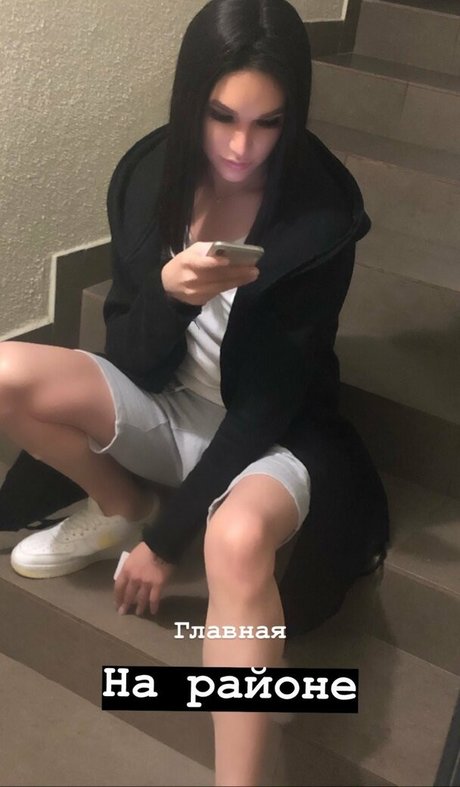 Sweet Lady Cola model naked image