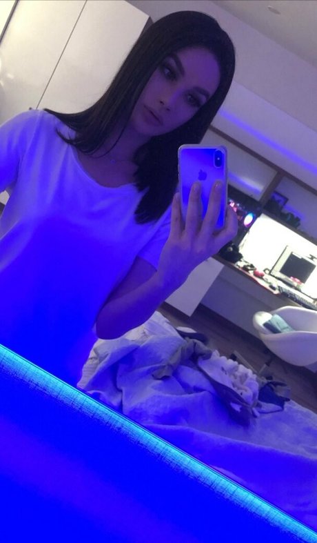 Sweet Lady Cola pornstar erotic pics