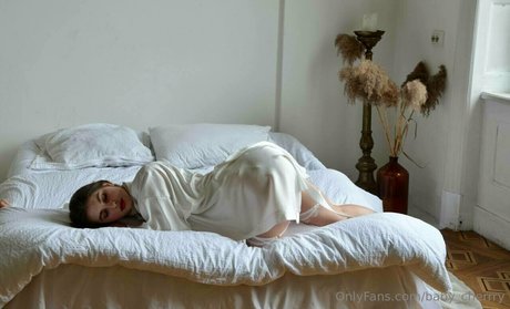 chatting onlyfans erotic images