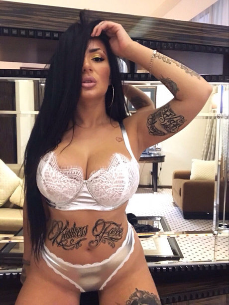 thick nude onlyfans beautiful xxx images