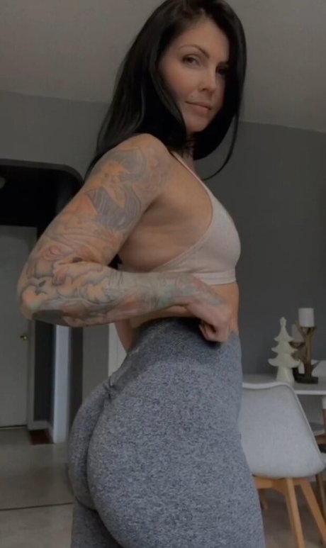 Recognise This Girl model nude pics