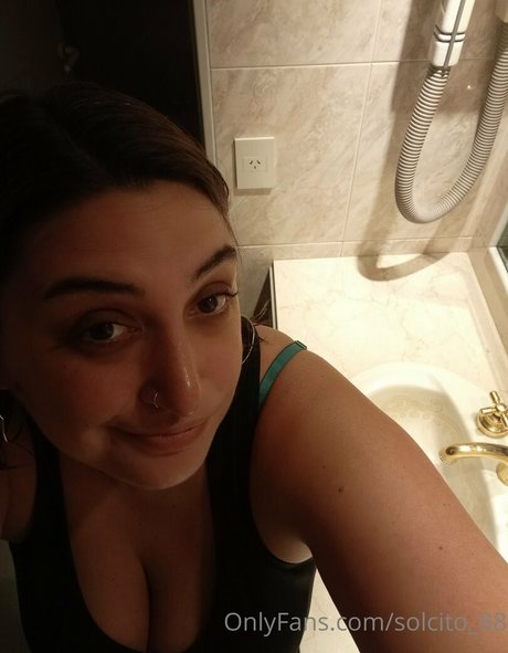 solcito 88 star erotic photo