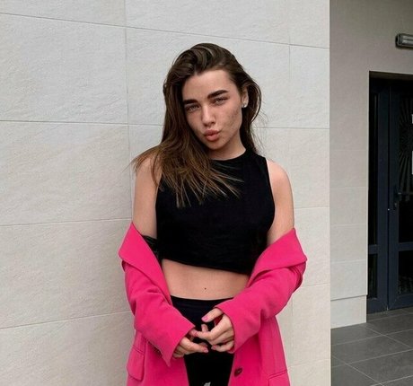 raketaraketa1998 model top images