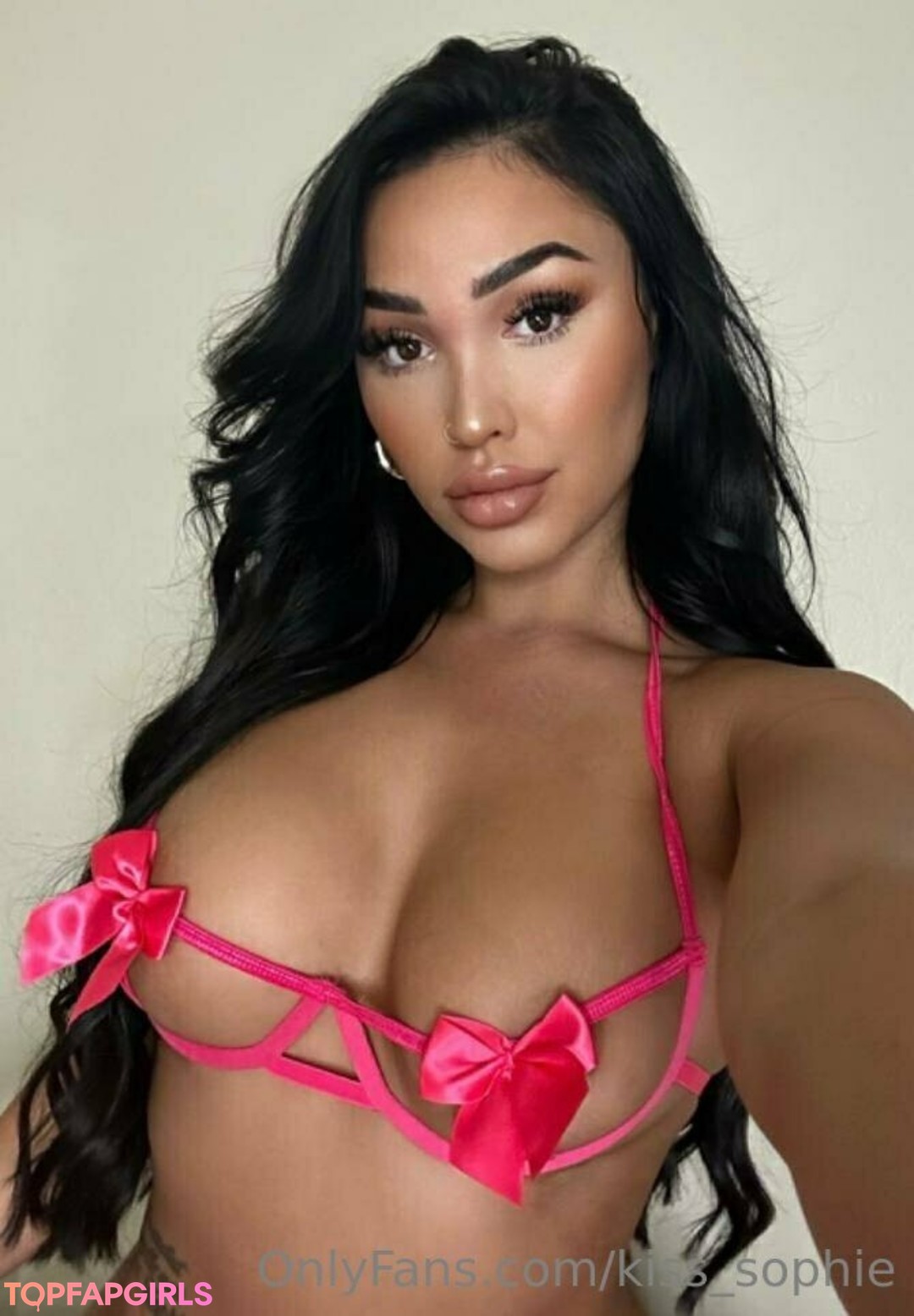 kiss sophie sex actress photos