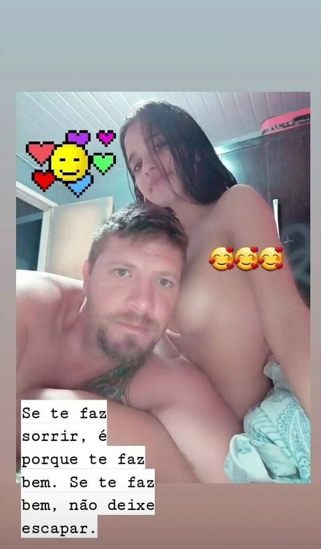 Lari Cogumelos hot actress photo