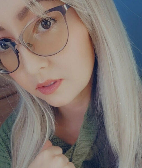 everlymoon model beautiful galleries