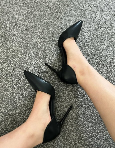 18 free onlyfans adult images