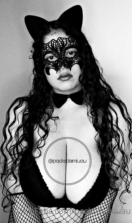 packsdamiuau erotic model archive