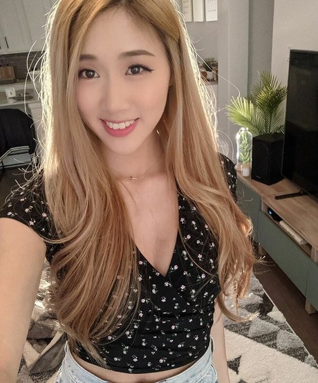 Yougelly free actress photos