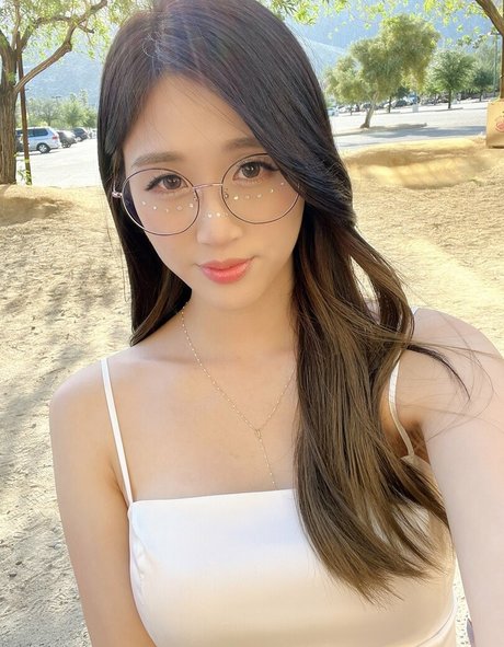 Yougelly nice pornstar pic