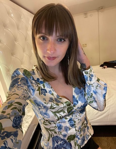 Alanah Mackie model xxx galleries