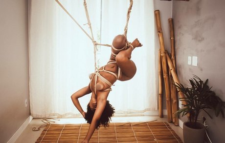 Rayanne Teles model naked picture