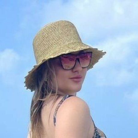 off grid onlyfans pornographic pic