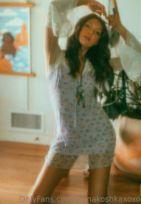 Elenakoshkaxoxo model best picture