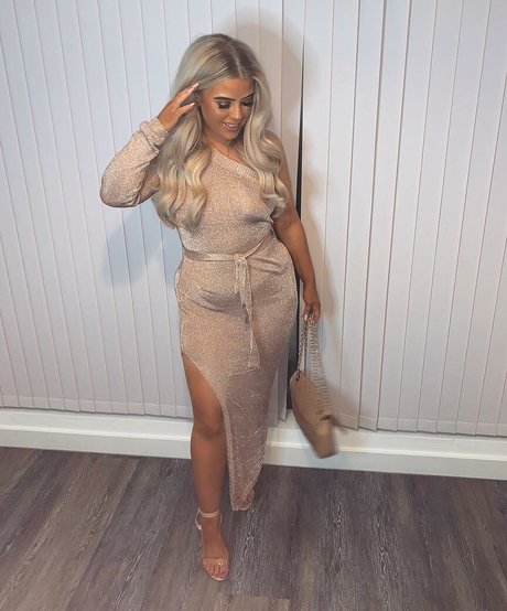 blowjob brunette onlyfans art nude photo