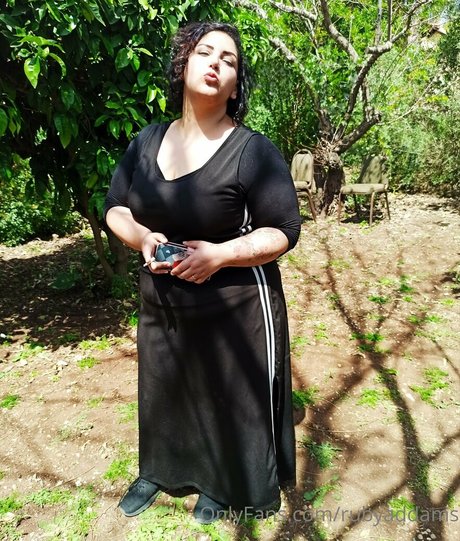 curvy shemale onlyfans free xxx photos