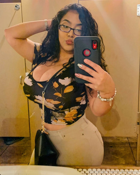 Jaki Oppai model high quality photos