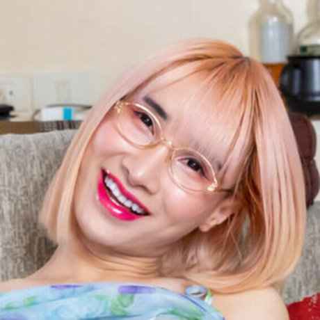 Ladyboy Pooh star sexy picture