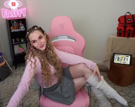 Fasffy Mega Dump naked star pics