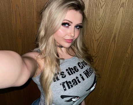 Larkan Danielle pornstar hot pictures