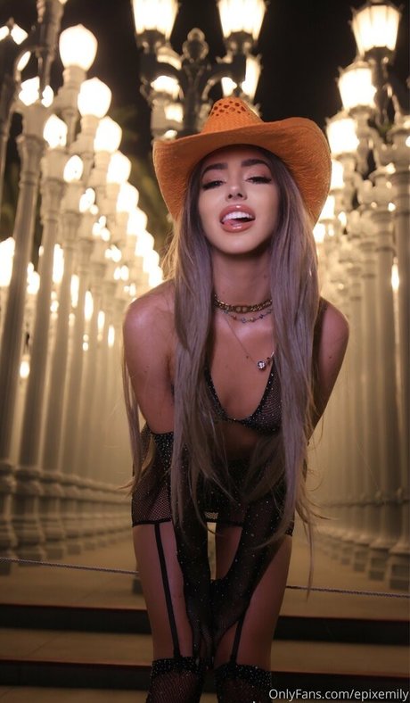 epixemily star adult image