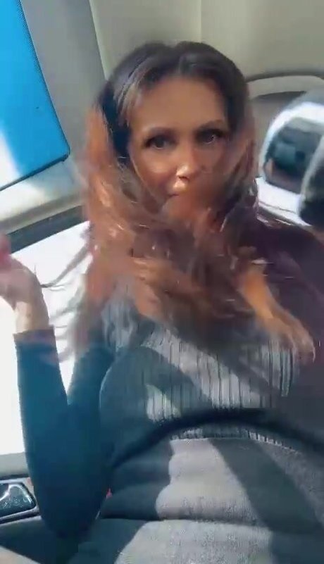 Sole Roxana free star image