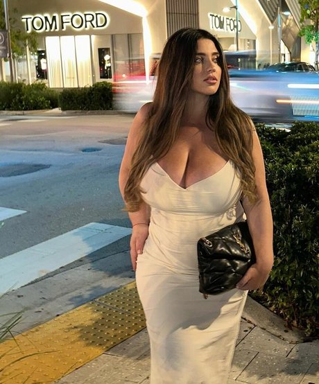 big nipples onlyfans nude pic