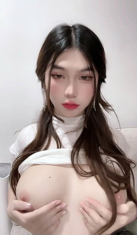 Kumyooah xxx actress photo