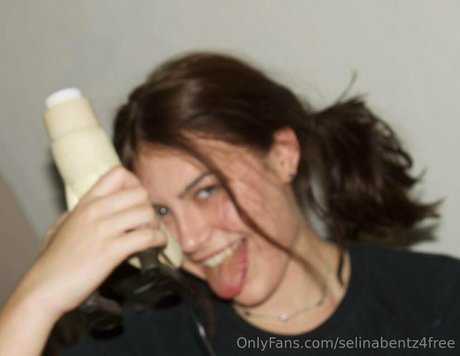 selinabentz4free pornstar perfect pictures