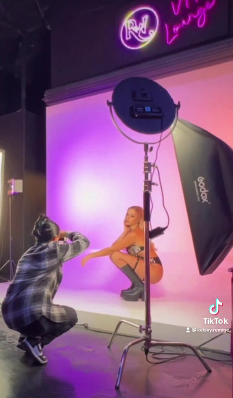 Kelsey Remige naked star image