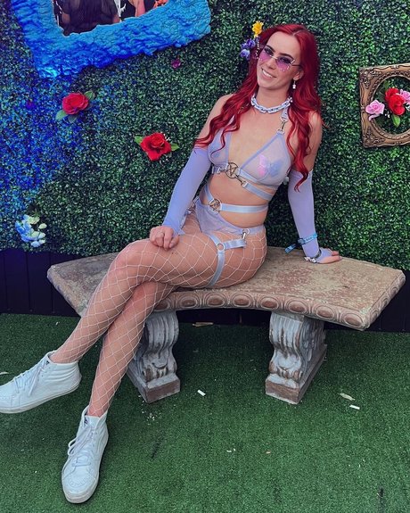 Kelsey Remige star hot photo