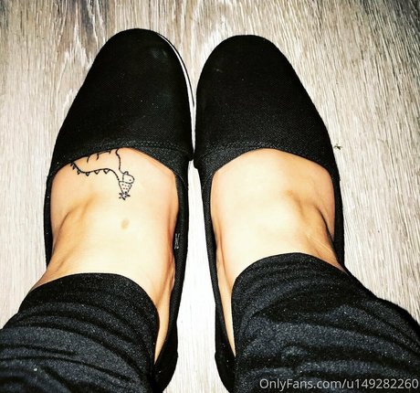 thickmilkymommy art star photo