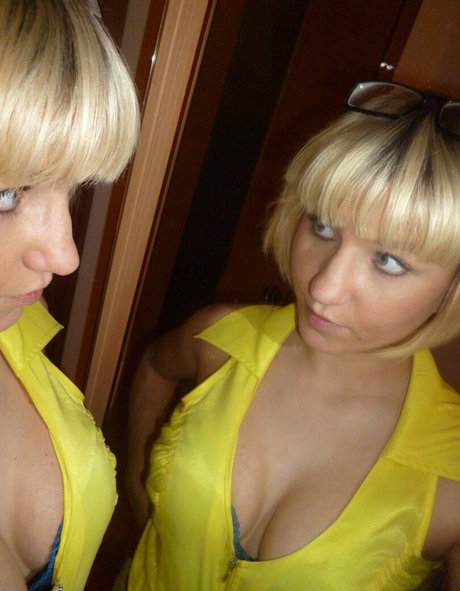 lanueta21 model porn gallery