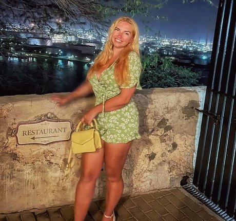 redhead pawg onlyfans sex pic