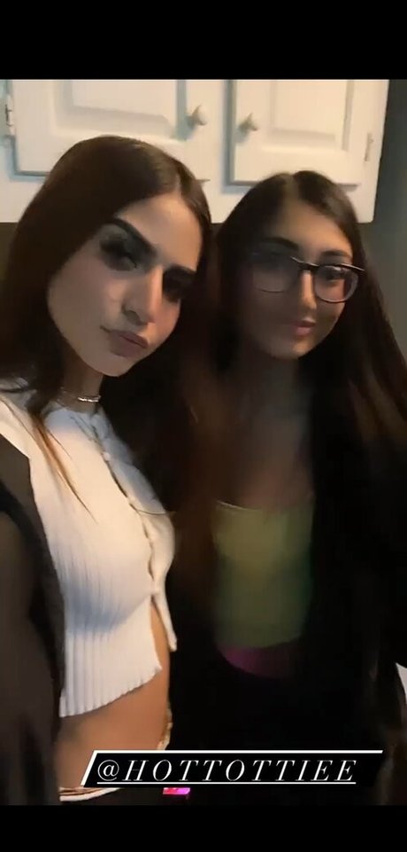 Hot Tottie naked pornstar pics