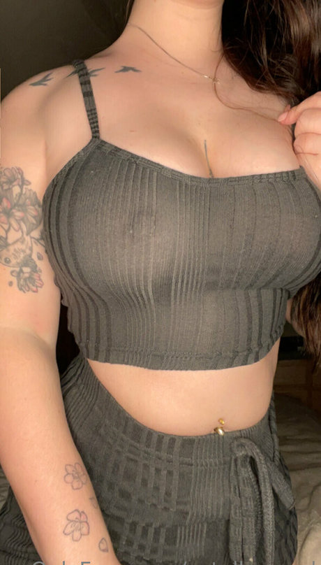 curvy milf onlyfans erotic images