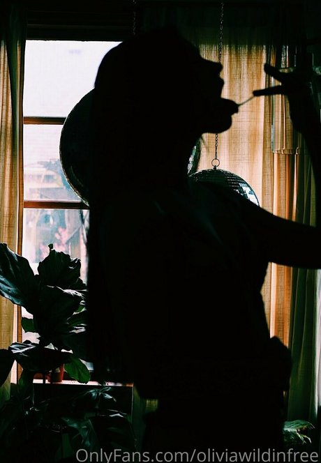 oliviawildinfree star best photo