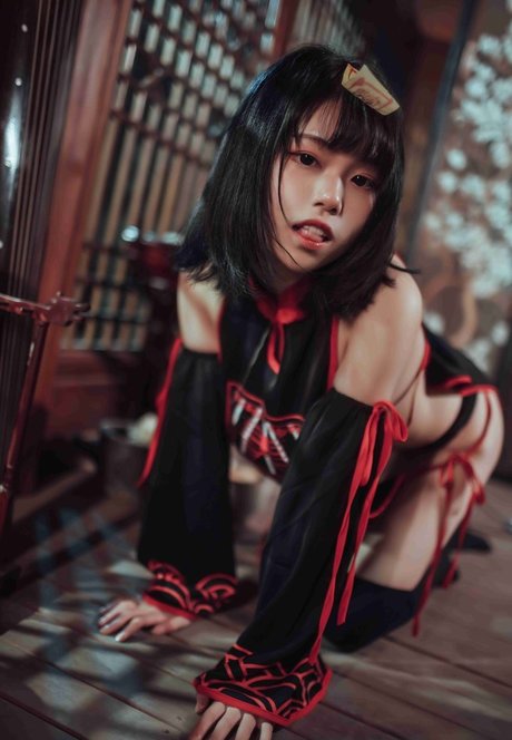 small onlyfans free nude archive