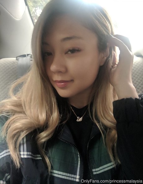 eating onlyfans beautiful nude image