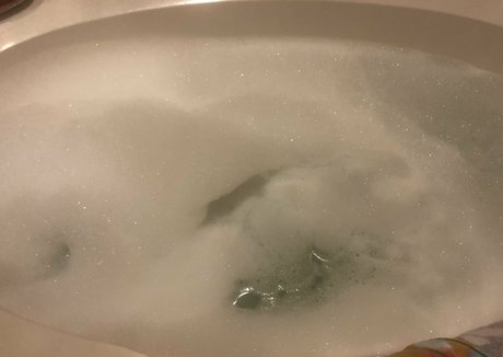 eating onlyfans hot pic