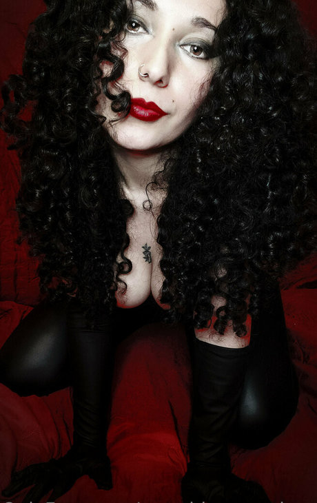 urgoddesspandora top model image