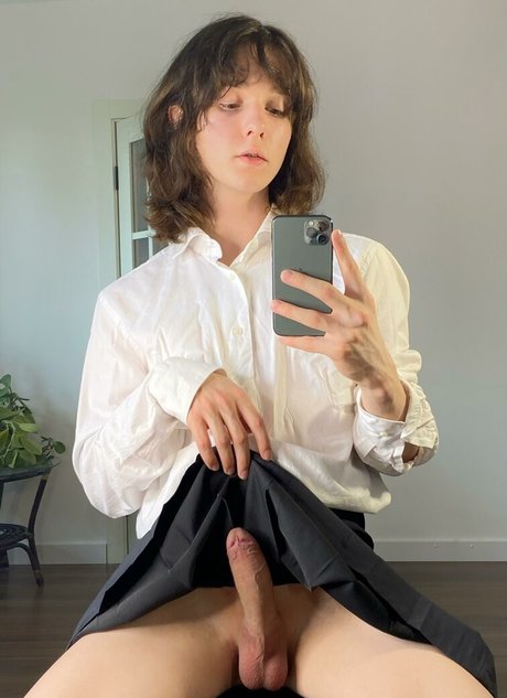 Mossy Barmales star pics