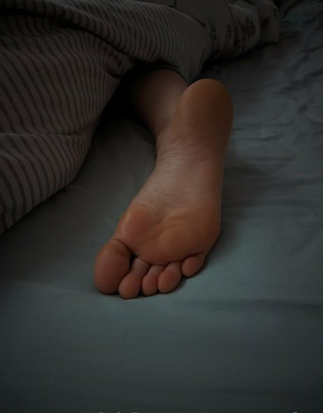 secretsexyfeet top model img