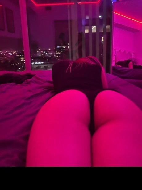 Prizfdoe nude model pics