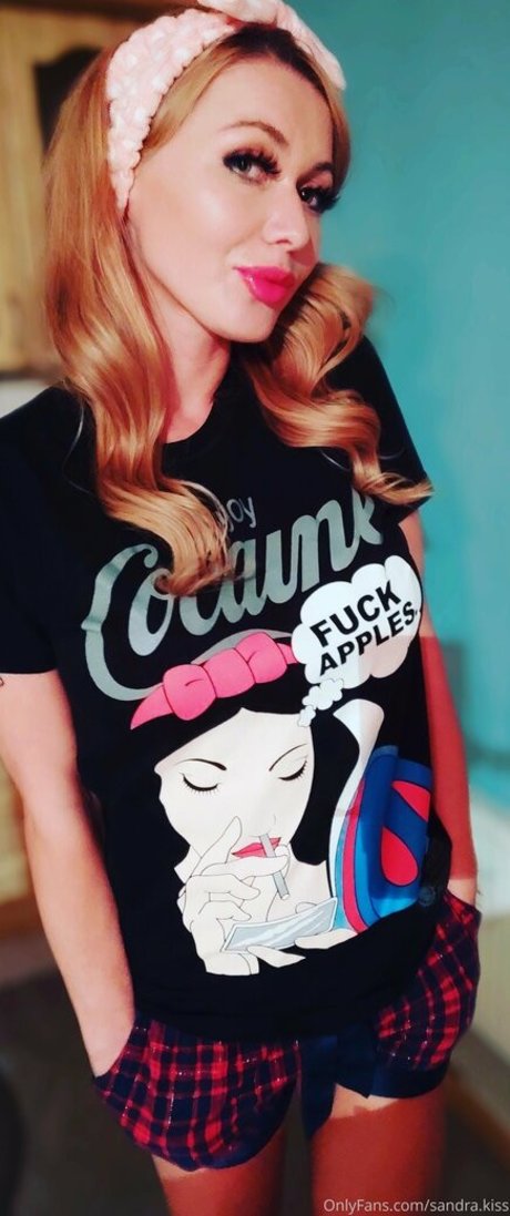 kass sandra model naked picture