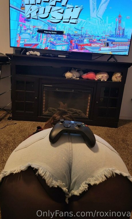 roxinova nice model pics