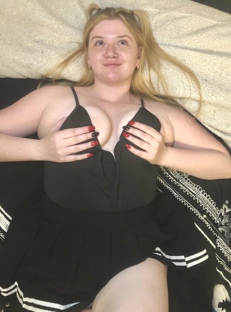 goth thick onlyfans exclusive pic