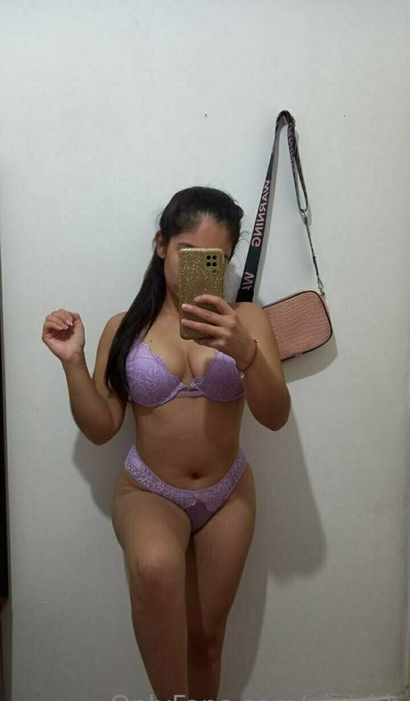 nini bb erotic model pic