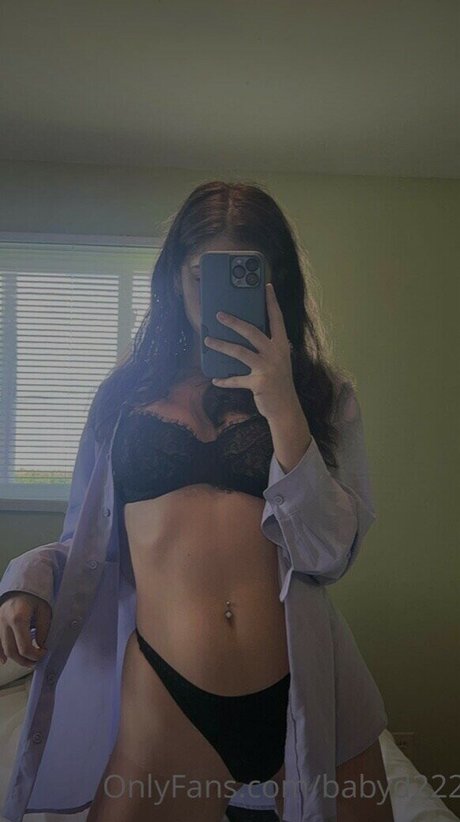 danikamaisonneuve model naked image